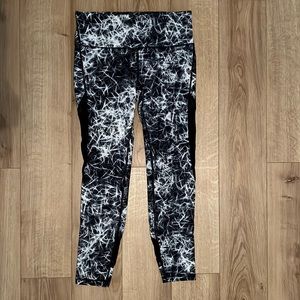 GapFit High Waisted Workout Legging with Sheer Fabric Design